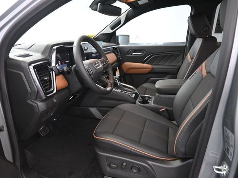 New 2025 GMC Canyon AT4 image 13