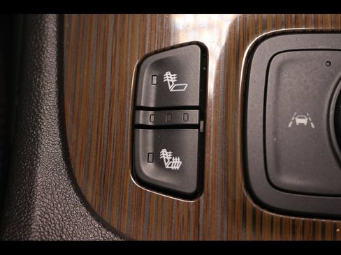 Used 2023 GMC Acadia SLE w/ Driver Convenience Package AWD/4WD image 16