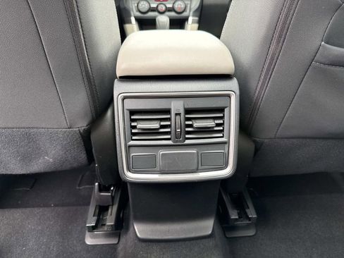 Used 2023 Subaru Forester Premium image 19