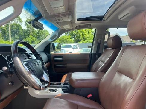 Used 2015 Toyota Sequoia Platinum AWD/4WD image 5