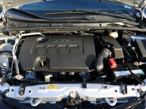 Used 2019 Toyota Corolla LE w/ Carpet Mat Package (TMS) image 18