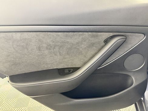 Used 2022 Tesla Model 3 Performance image 33