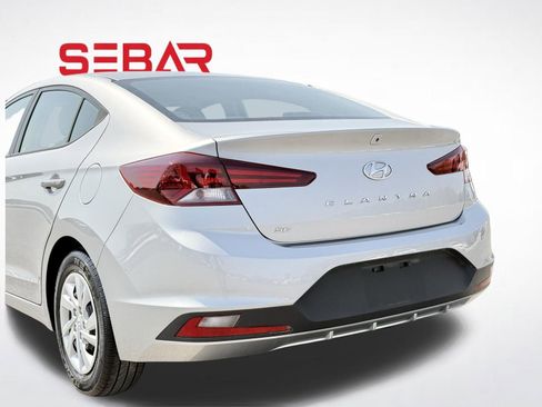 Used 2020 Hyundai Elantra SE image 10