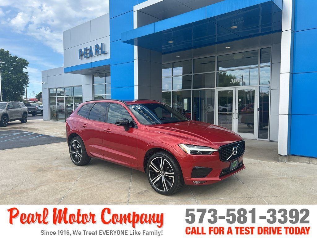 Used 2021 Volvo XC60 T5 R-Design AWD/4WD image 1