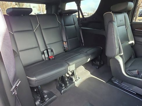Certified 2023 Cadillac Escalade ESV Premium Luxury image 19