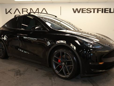 Used 2021 Tesla Model Y Performance image 9