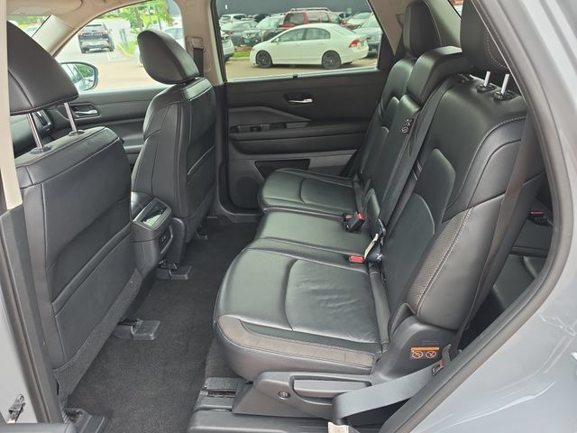 Used 2024 Nissan Pathfinder SL AWD/4WD image 21