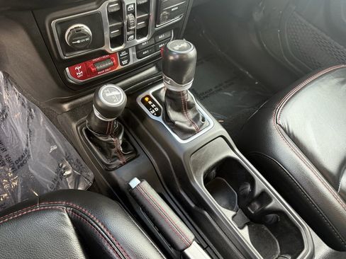 Used 2021 Jeep Wrangler Unlimited Rubicon w/ Dual Top Group image 19