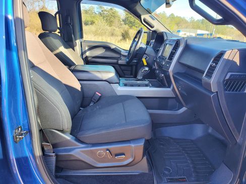 Used 2017 Ford F150 XLT w/ Equipment Group 302A Luxury image 6