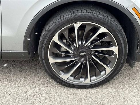 Certified 2023 Lincoln Aviator Reserve w/ Equipment Group 201A image 9