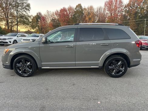 Used 2020 Dodge Journey Crossroad image 4