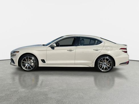 Used 2025 Genesis G70 2.5T image 8