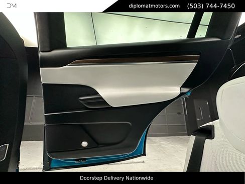 Used 2023 Tesla Model X image 35