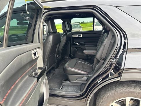 Used 2023 Ford Explorer ST-Line w/ Class IV Trailer Tow Package AWD/4WD image 25