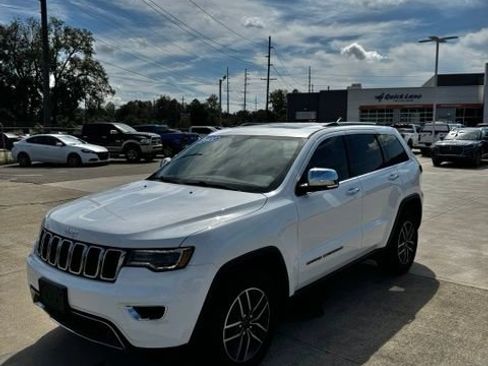 Used 2021 Jeep Grand Cherokee Limited w/ Premium Lighting Group AWD/4WD image 2