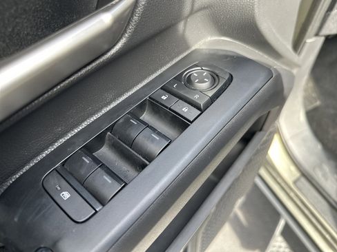 Used 2024 Toyota Tacoma TRD Off-Road image 29