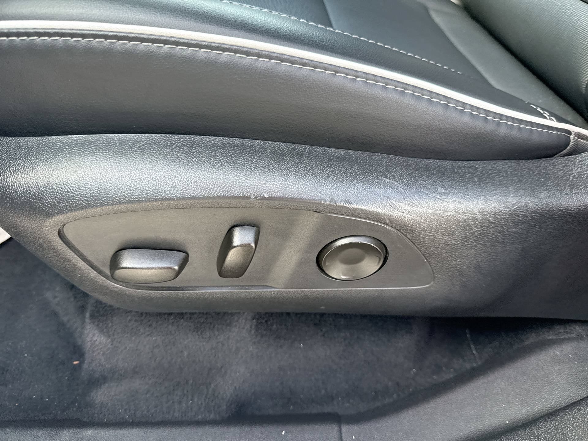 Used 2025 Buick Enclave Preferred FWD image 14