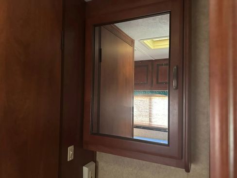 Used 2011 Mercedes-Benz Sprinter 3500 image 33