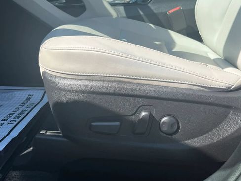 Used 2022 Kia Telluride S AWD/4WD image 28