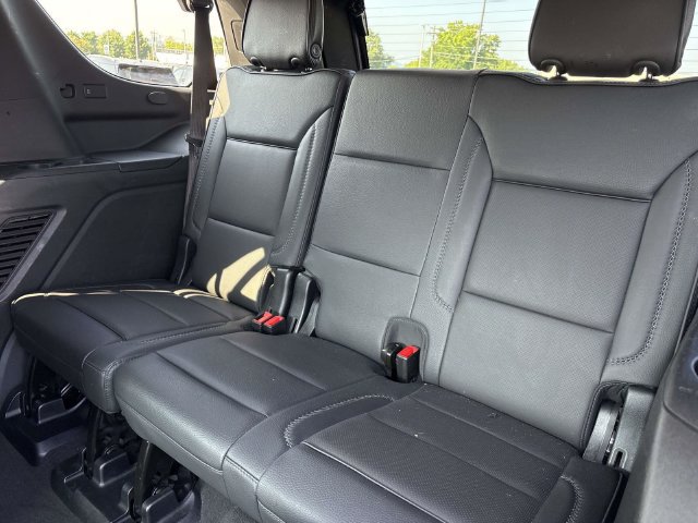 Used 2025 GMC Yukon Denali AWD/4WD image 19