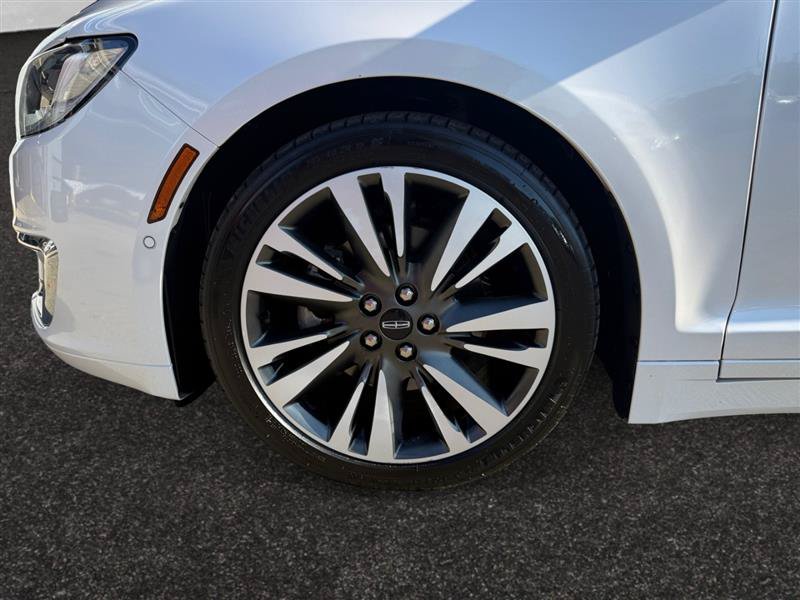 Used 2019 Lincoln MKZ Reserve FWD image 17