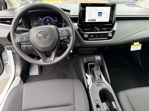 Used 2026 Toyota Corolla LE image 17