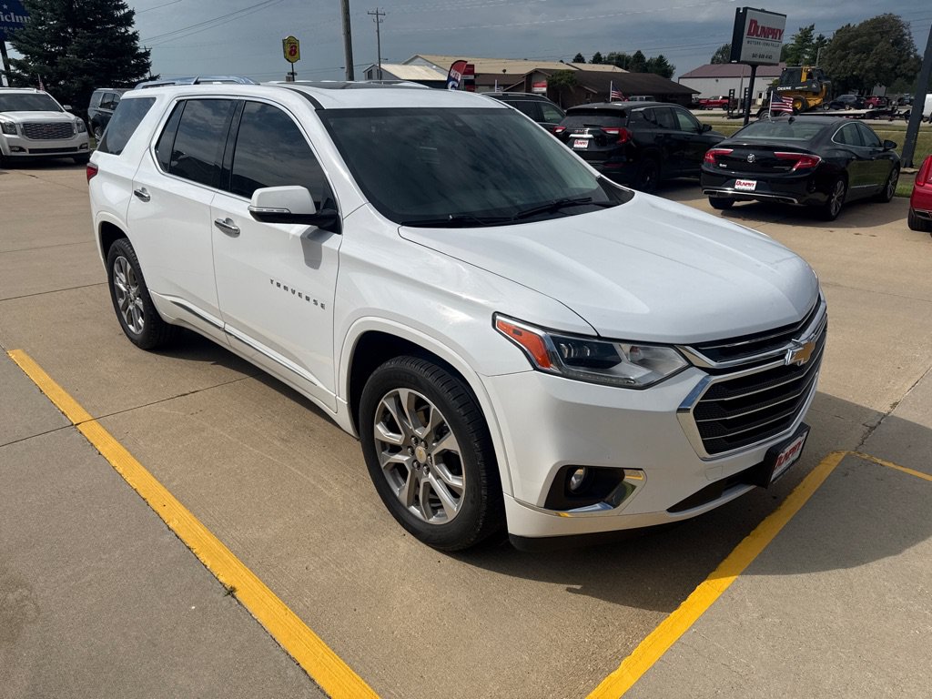 Used 2019 Chevrolet Traverse Premier w/ Driver Confidence II Package FWD image 1
