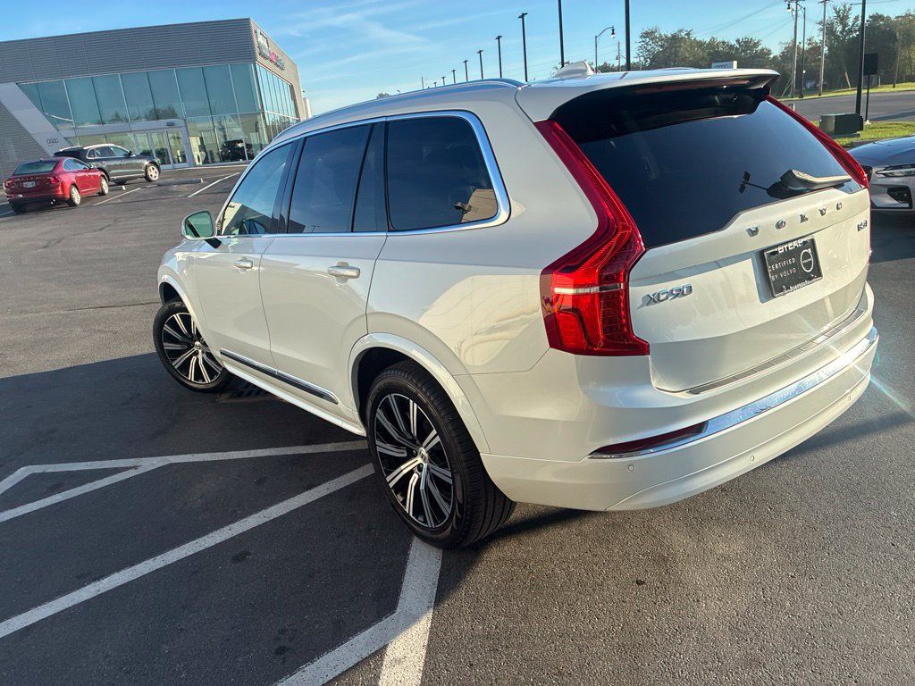 Certified 2024 Volvo XC90 B5 Core w/ Protection Package Premier AWD/4WD image 5
