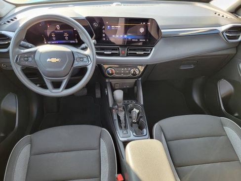 Used 2025 Chevrolet TrailBlazer LT AWD/4WD image 26