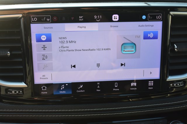 Used 2025 Chrysler Pacifica Limited FWD image 27
