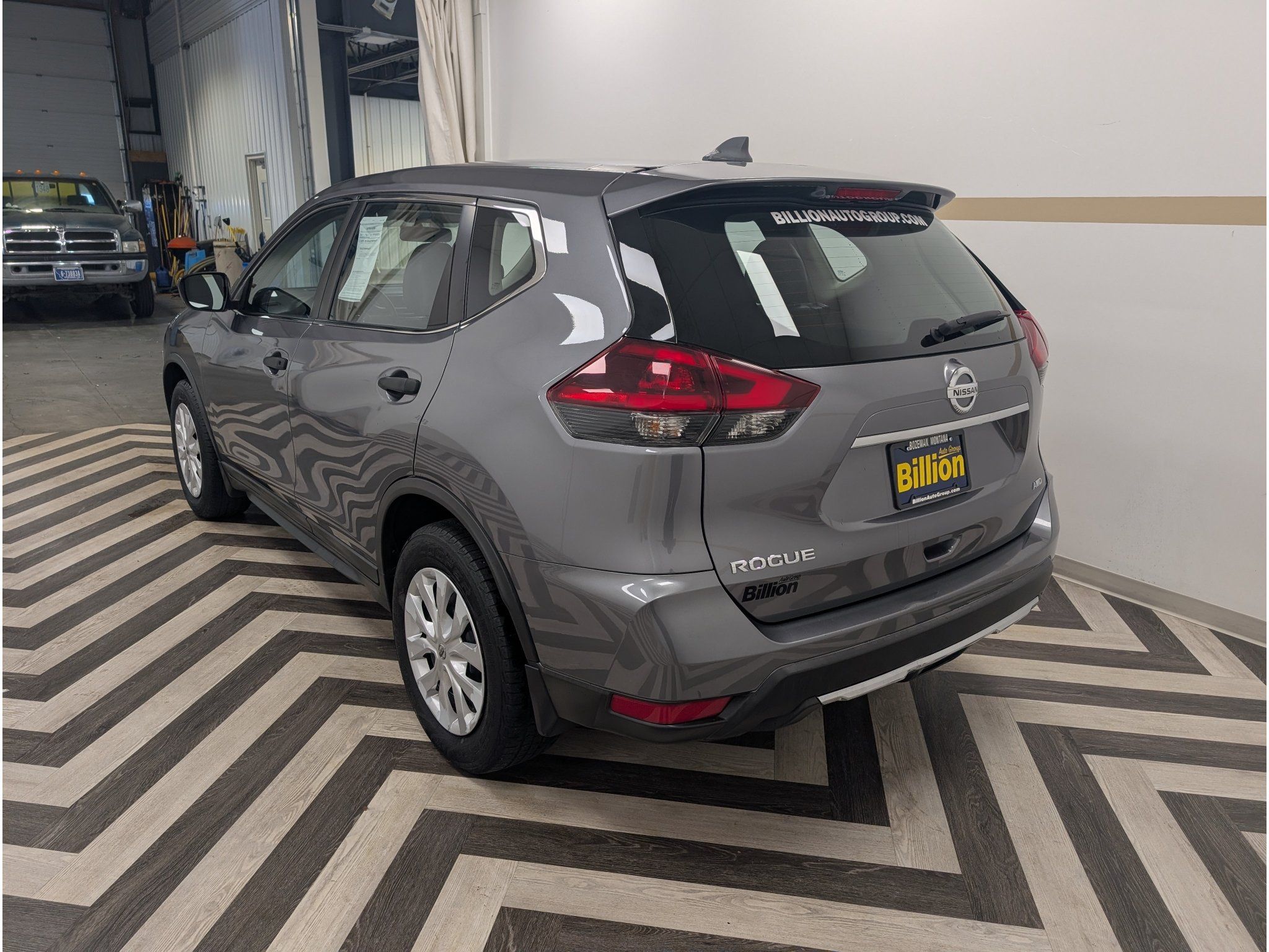 Used 2018 Nissan Rogue S AWD/4WD image 22