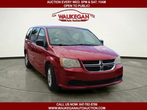 Used 2013 Dodge Grand Caravan SE FWD image 3