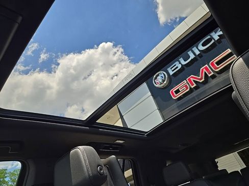Used 2023 GMC Yukon Denali AWD/4WD image 26