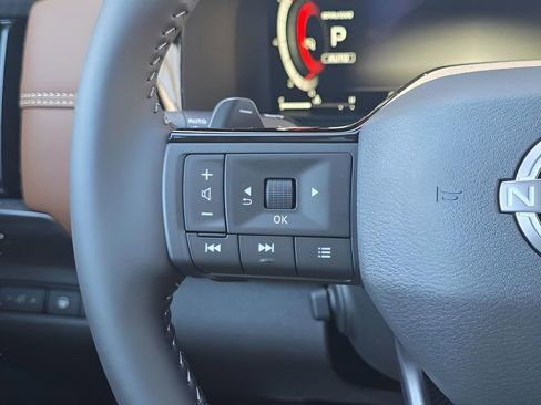 New 2026 Nissan Pathfinder Platinum image 25