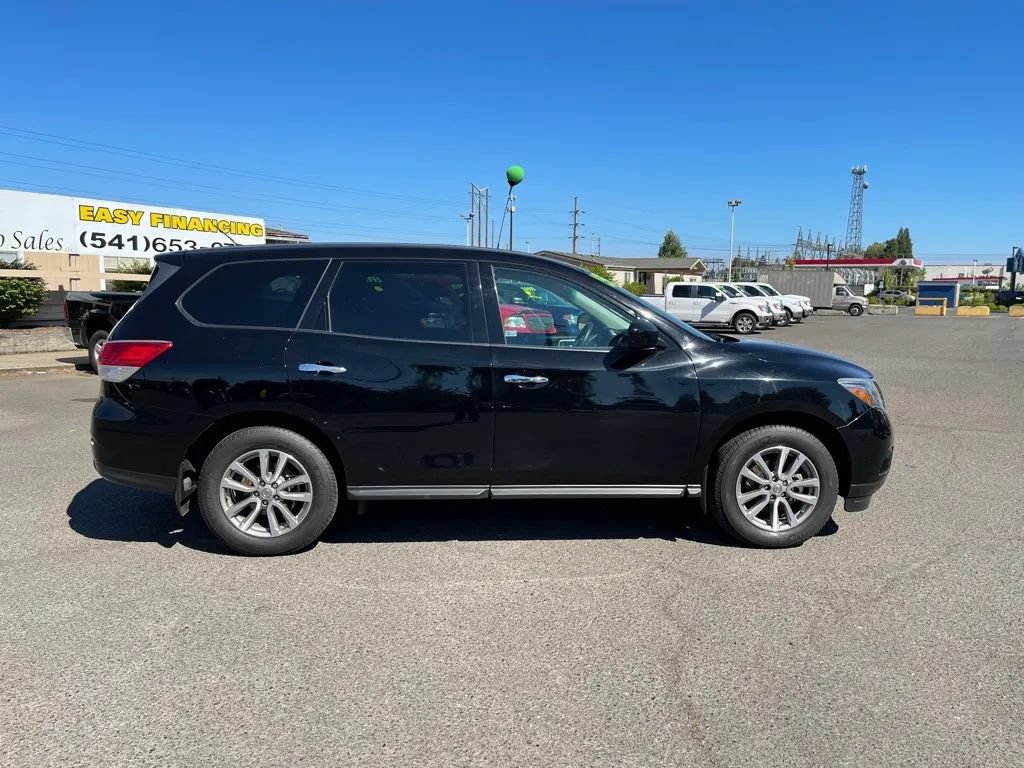 Used 2014 Nissan Pathfinder S AWD/4WD image 2