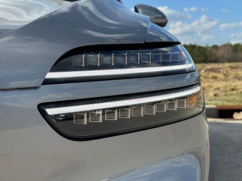 New 2026 Genesis GV70 2.5T Advanced image 10