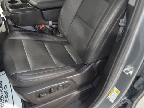 Used 2025 GMC Sierra 1500 SLT image 12