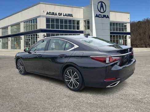 Used 2024 Lexus ES 350 w/ Premium Package FWD image 4