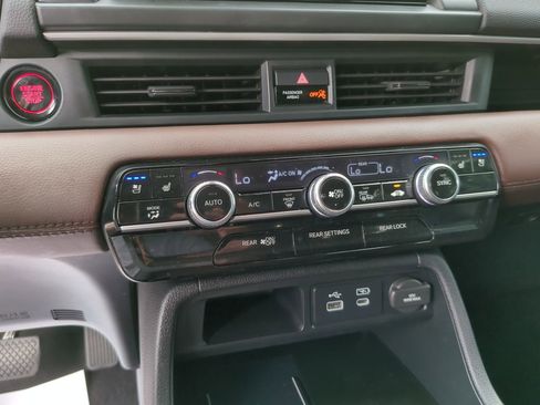 Certified 2024 Honda Pilot Elite image 28
