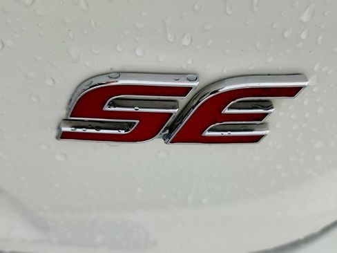 Used 2020 Toyota Corolla SE FWD image 14
