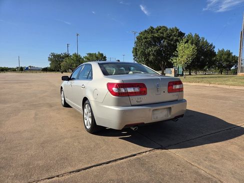 Used 2009 Lincoln MKZ FWD image 8