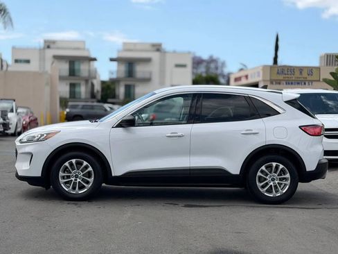 Used 2022 Ford Escape SE FWD image 11