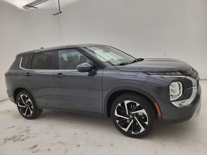 Used 2024 Mitsubishi Outlander SE
