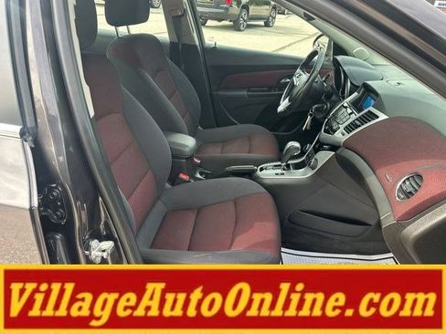 Used 2014 Chevrolet Cruze LT FWD image 32