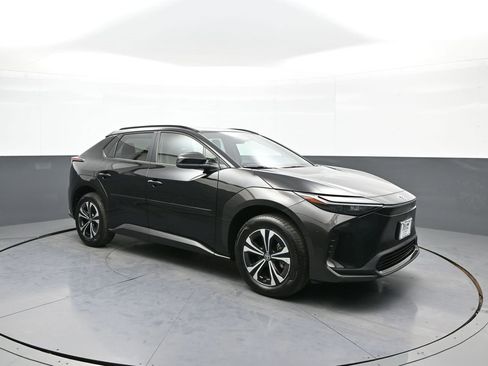 Certified 2024 Toyota bZ4X XLE image 4