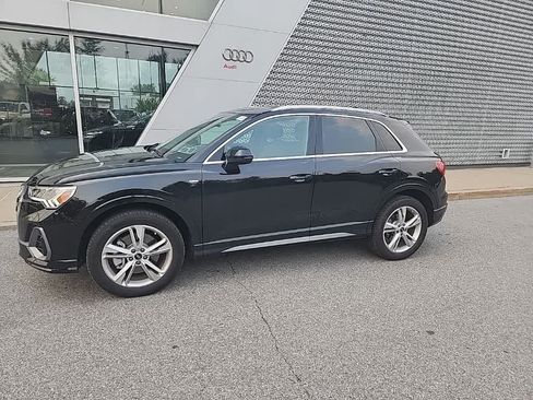 Used 2023 Audi Q3 2.0T Premium Plus w/ Premium Plus Package AWD/4WD image 2