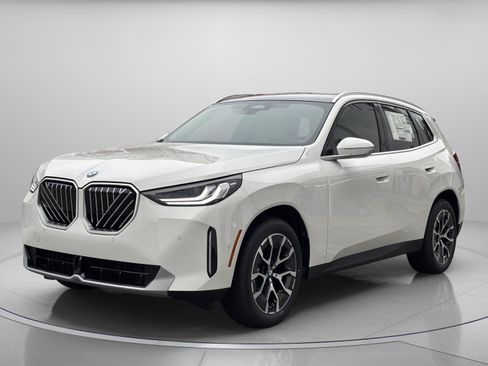 Used 2026 BMW X3 xDrive30i w/ Convenience Package AWD/4WD image 2