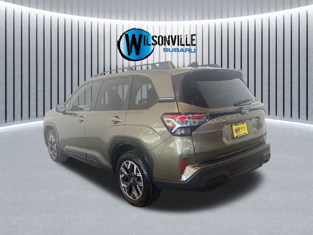 Used 2025 Subaru Forester Premium AWD/4WD image 8