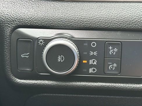 Used 2022 Ford Explorer Limited w/ Equipment Group 301A image 39