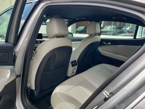 Used 2024 Genesis G70 2.5T AWD/4WD image 10